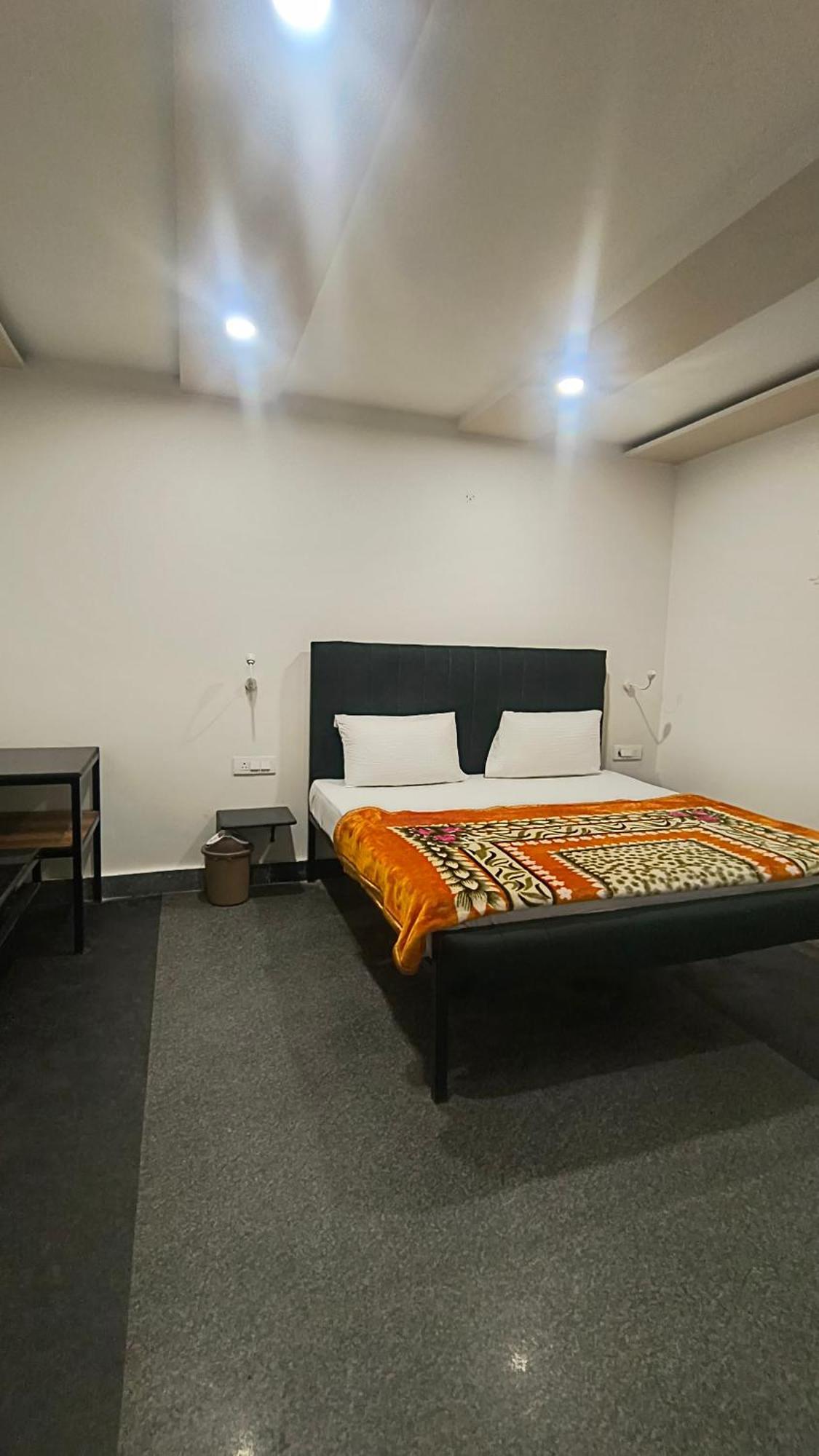 Townhouse 03 Hotel Agra  Εξωτερικό φωτογραφία