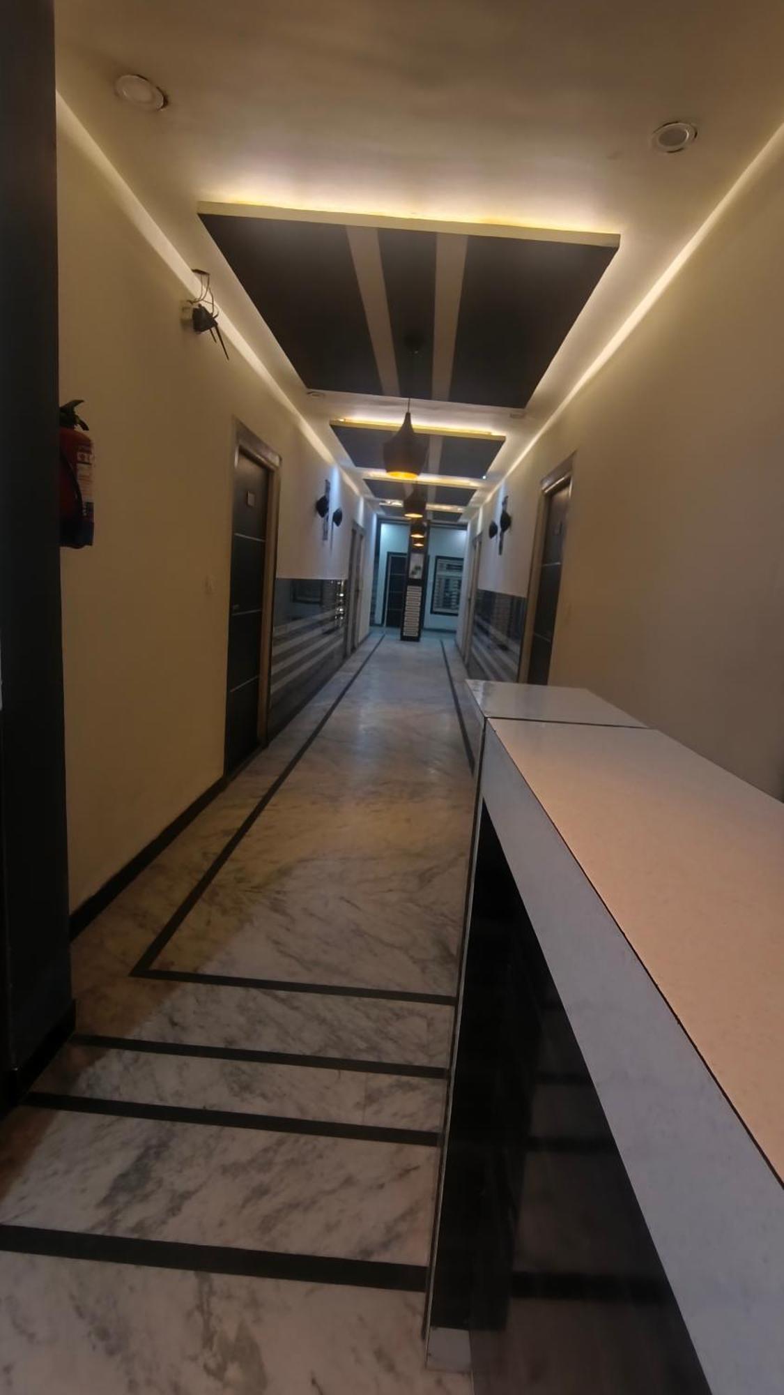 Townhouse 03 Hotel Agra  Εξωτερικό φωτογραφία
